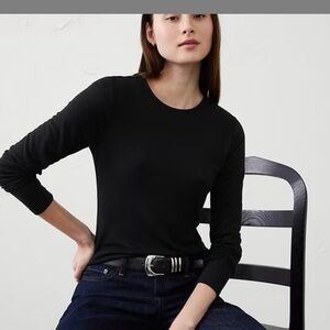 Banana Republic LUXESPUN CURVED HEM T-SHIRT small NEW